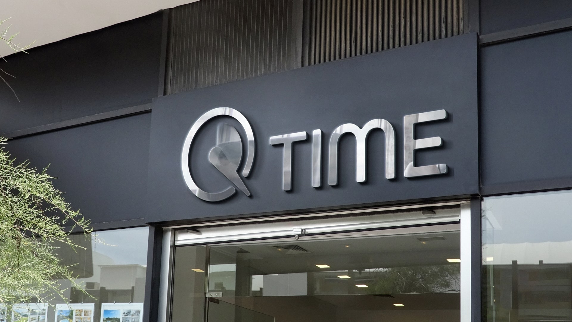 QTime - Logo izstrāde, logo dizaina izstrāde, logo dizains 4-min